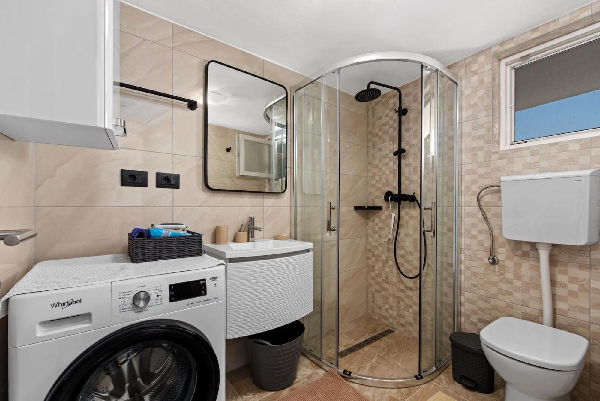 Holiday Home Sea Premantura Bagian luar foto